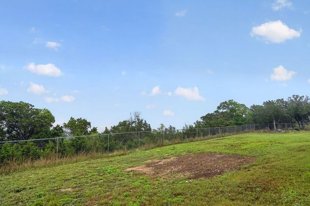 260 Hoof Beat Trail, Kerrville, TX 78028