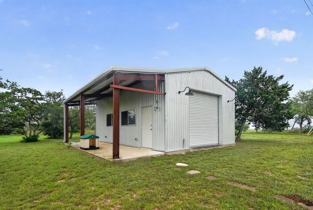 260 Hoof Beat Trail, Kerrville, TX 78028