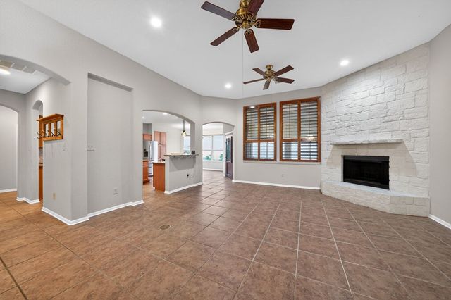 260 Hoof Beat Trail, Kerrville, TX 78028