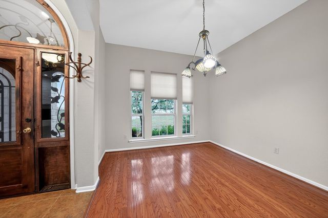 260 Hoof Beat Trail, Kerrville, TX 78028