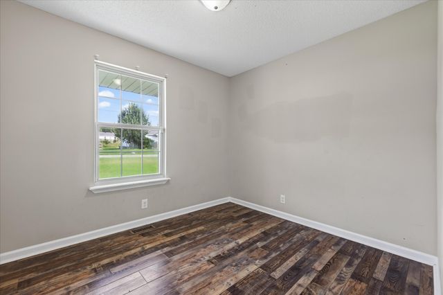 328 Atlantic Ave, Oak Grove, KY 42262
