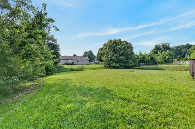 328 Atlantic Ave, Oak Grove, KY 42262