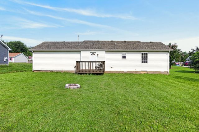 328 Atlantic Ave, Oak Grove, KY 42262