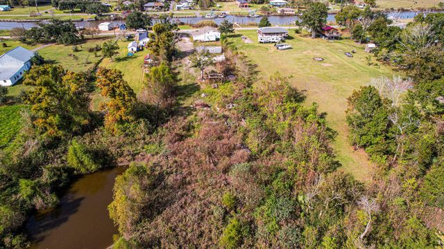 1435 La Hwy 55, Montegut, LA 70377