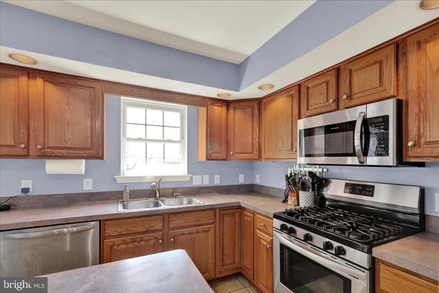 114 EAGLES LN, Reading, PA 19608