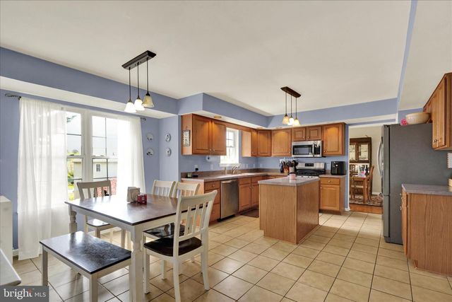 114 EAGLES LN, Reading, PA 19608