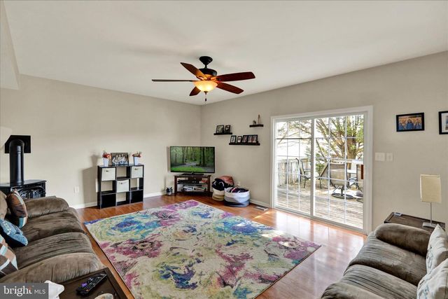 114 EAGLES LN, Reading, PA 19608