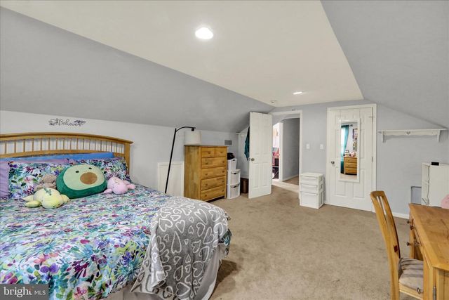 114 EAGLES LN, Reading, PA 19608