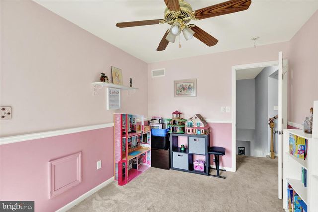 114 EAGLES LN, Reading, PA 19608