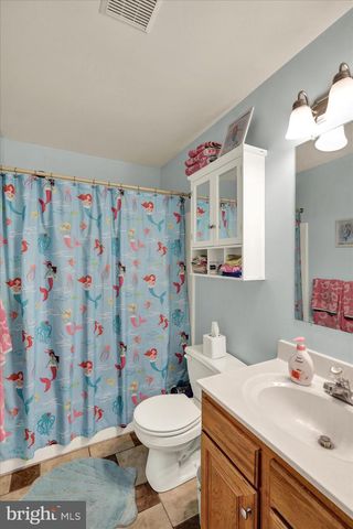 114 EAGLES LN, Reading, PA 19608