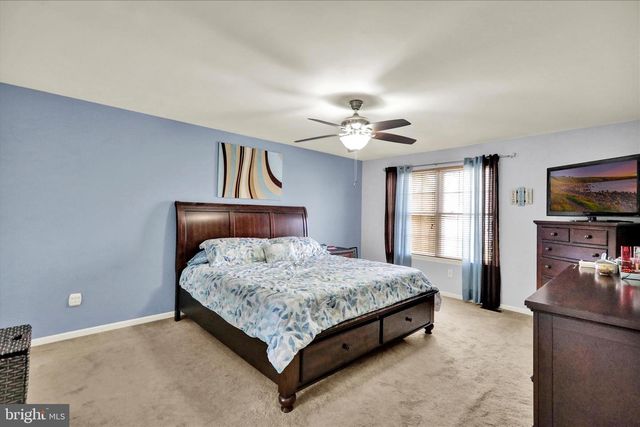 114 EAGLES LN, Reading, PA 19608