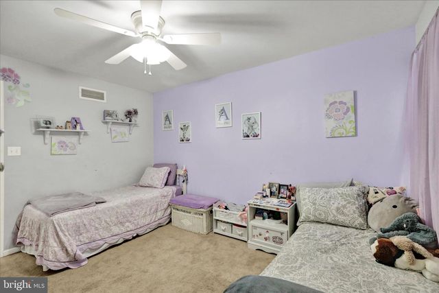 114 EAGLES LN, Reading, PA 19608