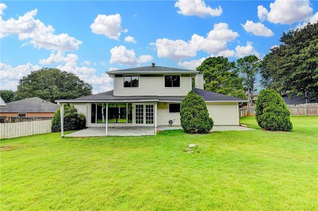 1221 Buttercup Court, Lawrenceville, GA 30044