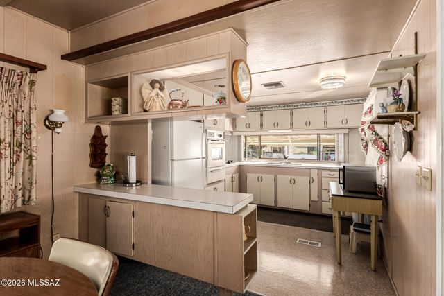 5852 W Rocking Circle Street, Tucson, AZ 85713