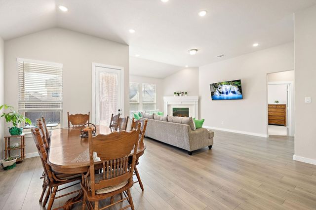 1261 Rio Bravo Road, Justin, TX 76247