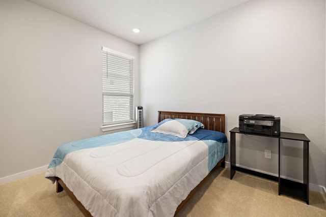 1261 Rio Bravo Road, Justin, TX 76247