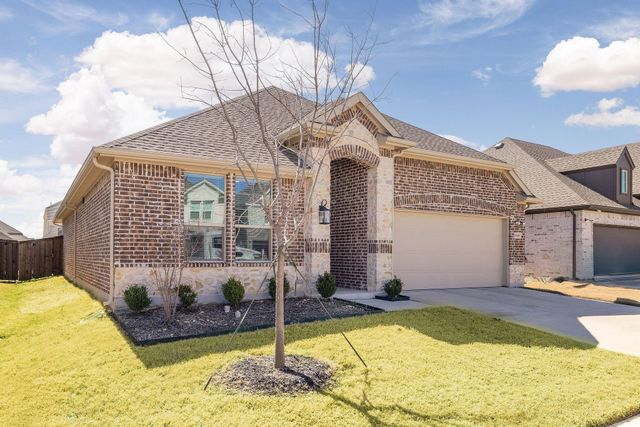 1261 Rio Bravo Road, Justin, TX 76247