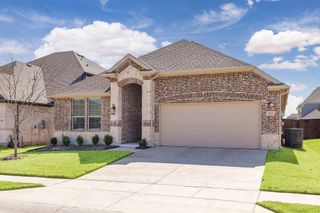 1261 Rio Bravo Road, Justin, TX 76247