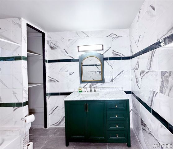 141 Westminster Avenue, Buffalo, NY 14215