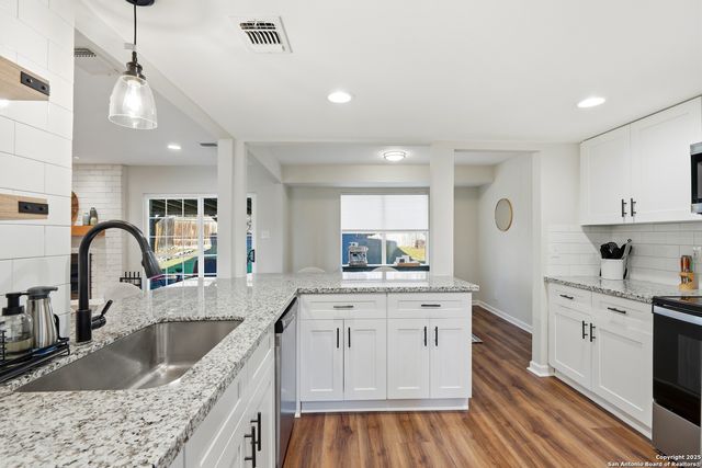 13814 Crested Rise, San Antonio, TX 78217