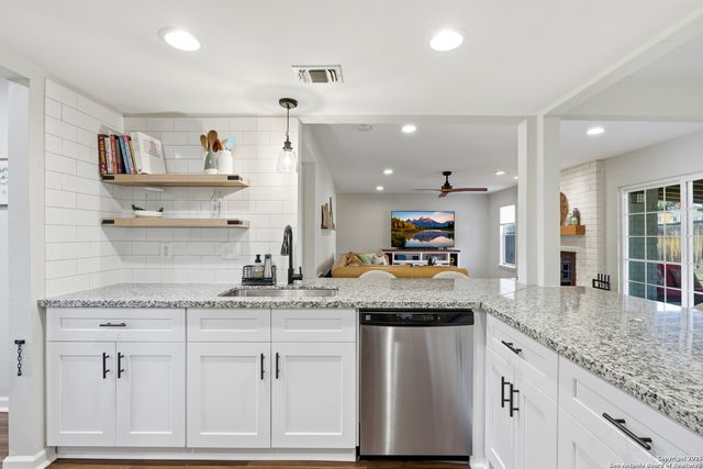 13814 Crested Rise, San Antonio, TX 78217