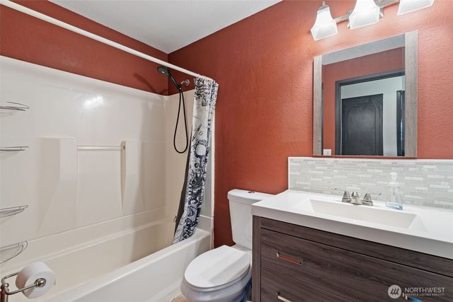 864 Overlook Drive, Morton, WA 98356