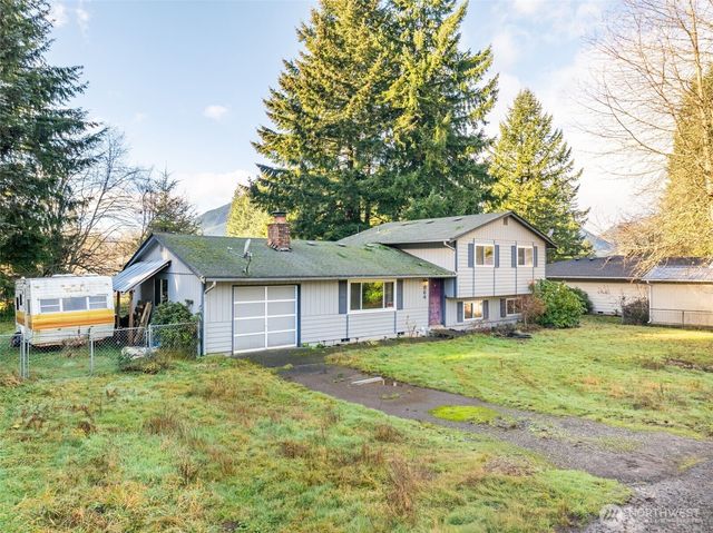 864 Overlook Drive, Morton, WA 98356