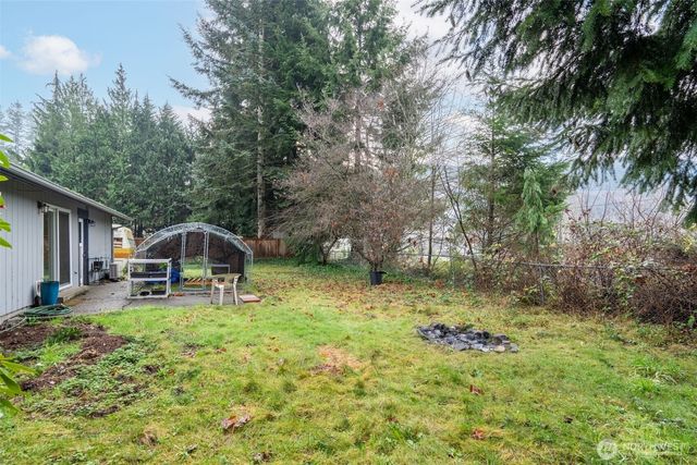 864 Overlook Drive, Morton, WA 98356