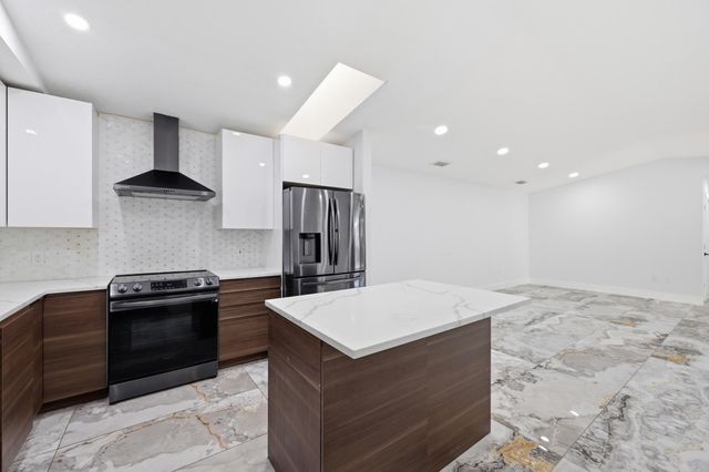 1701 Mariners Cove, Fort Pierce, FL 34950