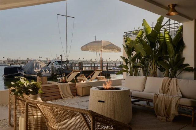 809 Via Lido Soud, Newport Beach, CA 92663