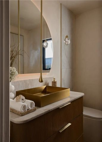 809 Via Lido Soud, Newport Beach, CA 92663