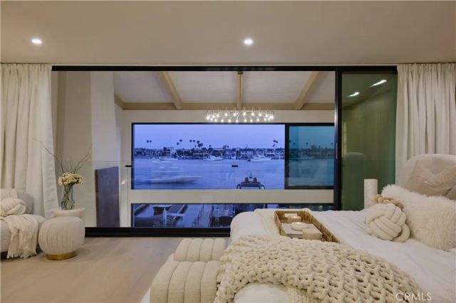 809 Via Lido Soud, Newport Beach, CA 92663