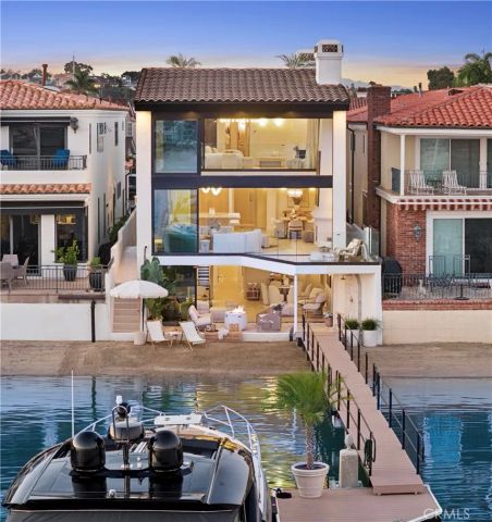 809 Via Lido Soud, Newport Beach, CA 92663