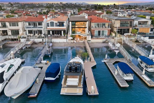 809 Via Lido Soud, Newport Beach, CA 92663