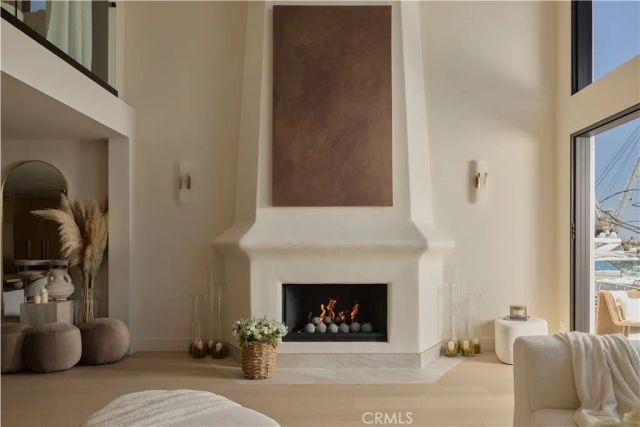 809 Via Lido Soud, Newport Beach, CA 92663