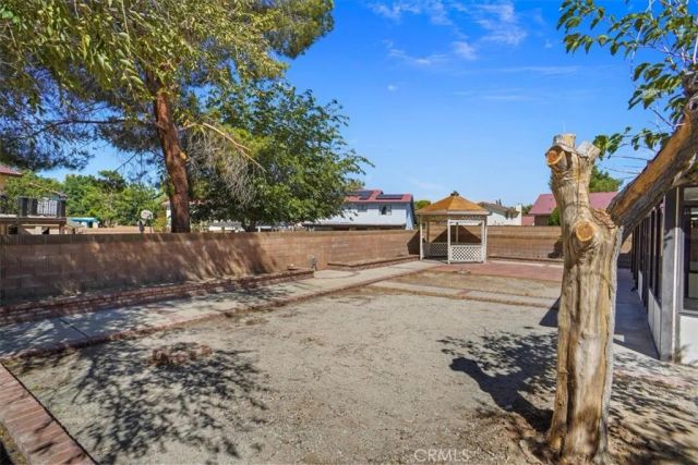 1311 Herzel, Lancaster, CA 93535