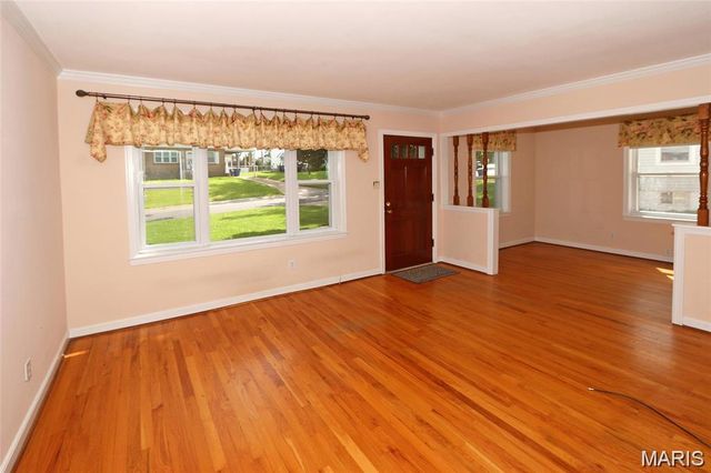 10501 Saint Michael Lane, St Ann, MO 63074