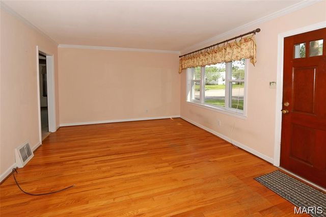 10501 Saint Michael Lane, St Ann, MO 63074