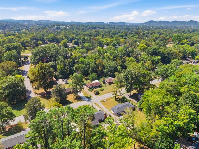 256 Blackman Rd, Nashville, TN 37211