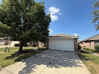 4728 Cedar Springs Drive, Fort Worth, TX 76179