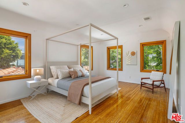 11159 La Maida Street, Los Angeles, CA 91601