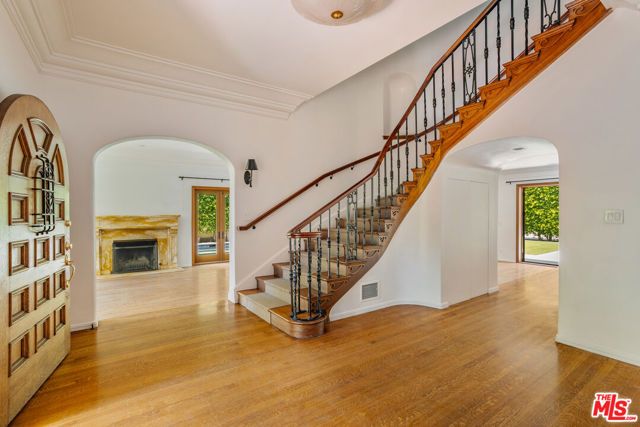 11159 La Maida Street, Los Angeles, CA 91601