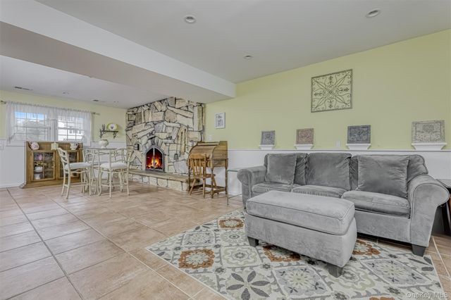 16 Ferndale Road, New City, NY 10956