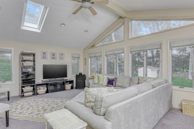 16 Ferndale Road, New City, NY 10956