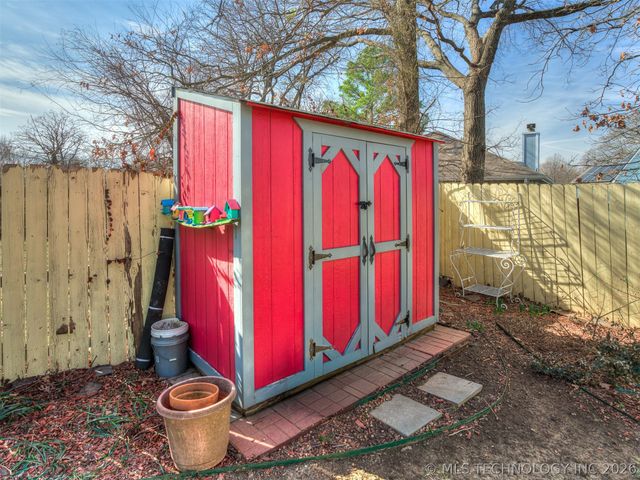 6108 S Waco Avenue, Tulsa, OK 74132