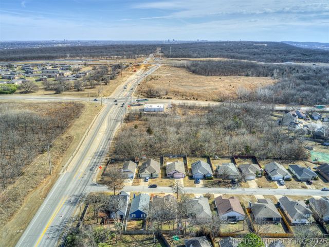 6108 S Waco Avenue, Tulsa, OK 74132