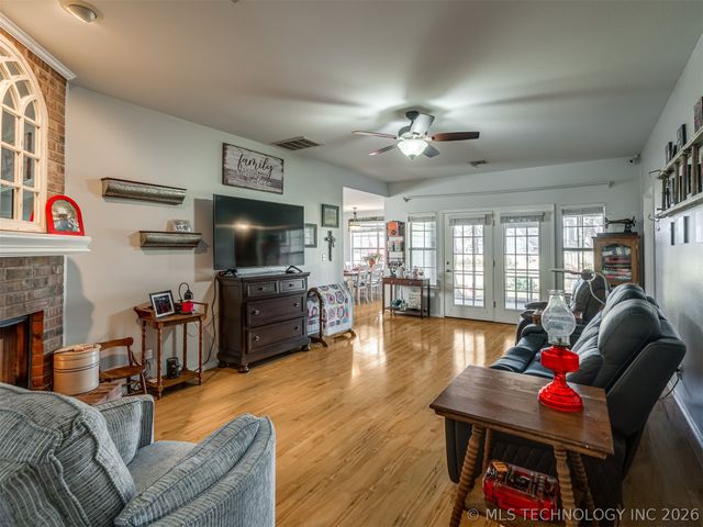 6108 S Waco Avenue, Tulsa, OK 74132