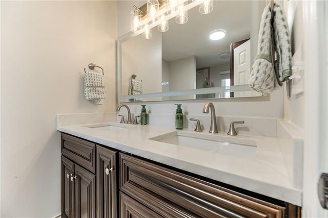 14826 W 124th Terrace, Olathe, KS 66062