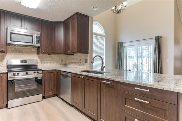 14826 W 124th Terrace, Olathe, KS 66062