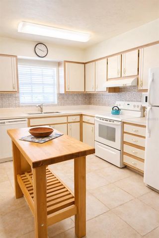 1640 JUNO TRAIL 103F, Astor, FL 32102